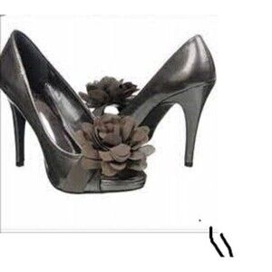 Carlos Santana Peep Toe Cupcake Pumps Shoe Size 8.5 NWOB